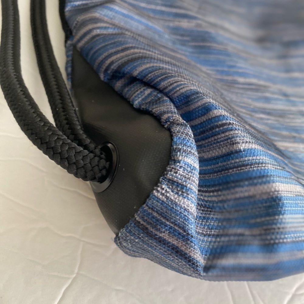 Adidas drawstring bag - Picture 8 of 14